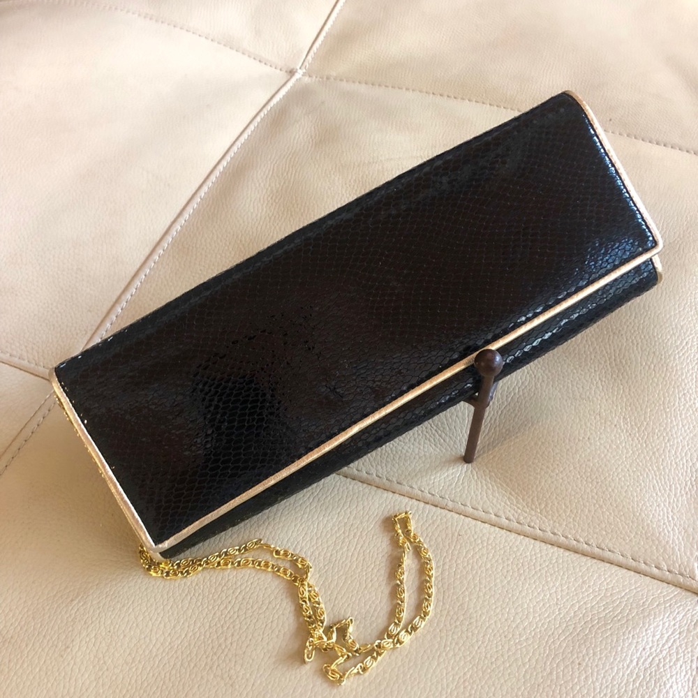 Snakeskin clutch 🥂